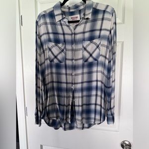 Missimo lightweight plaid button down shirt